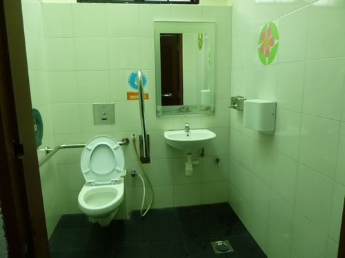 5-Star Toilet - Sentosa Imbiah Lookout 