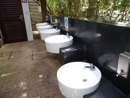 5-Star Toilet - Sentosa Imbiah Lookout 