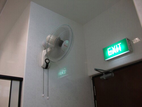 5-Star Toilet - Sembawang Mart 