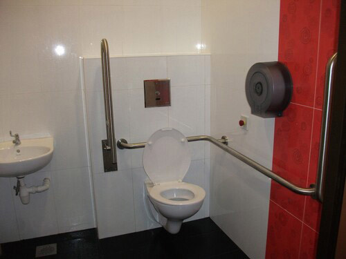 5-Star Toilet - Sembawang Mart 