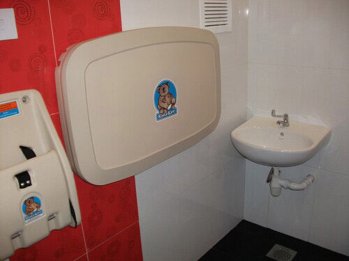 5-Star Toilet - Sembawang Mart 