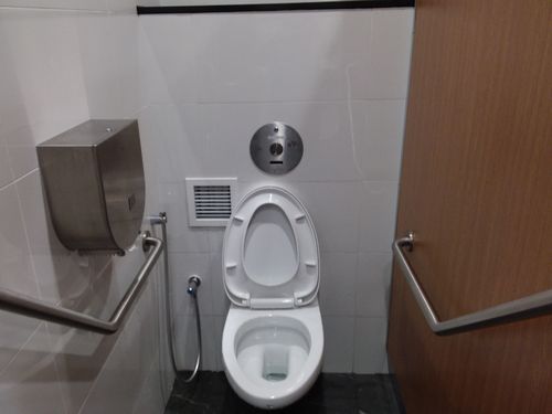 5-Star Toilet - Admiralty MRT Station