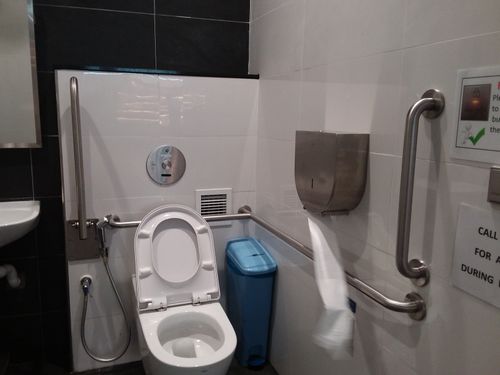 5-Star Toilet - Admiralty MRT Station