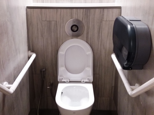 5-Star Toilet - Bukit Canberra Indoor Sports Hall