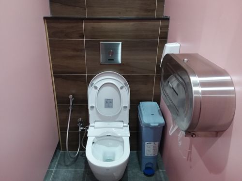 5-Star Toilet - Holland Village Market & Food Centre