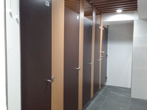 5-Star Toilet - Clementi MRT Station (EW23)