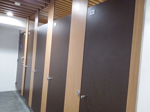 5-Star Toilet - Clementi MRT Station (EW23)