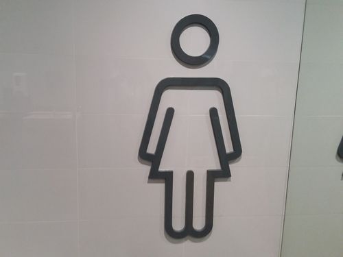 5-Star Toilet - Clementi MRT Station (EW23)