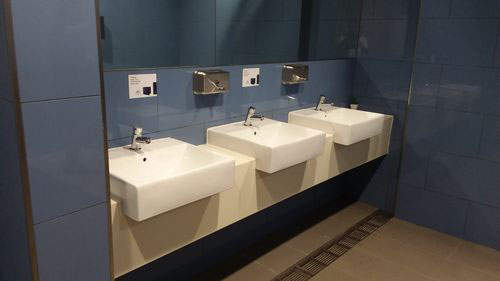 5-Star Toilet - Canberra MRT Station (NS12)