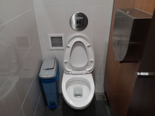 5-Star Toilet - Bukit Gombak MRT Station (NS3)