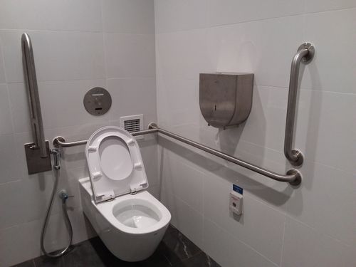 5-Star Toilet - Bukit Gombak MRT Station (NS3)