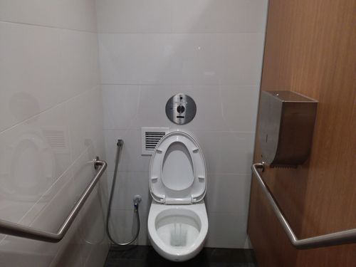 5-Star Toilet - Bukit Gombak MRT Station (NS3)