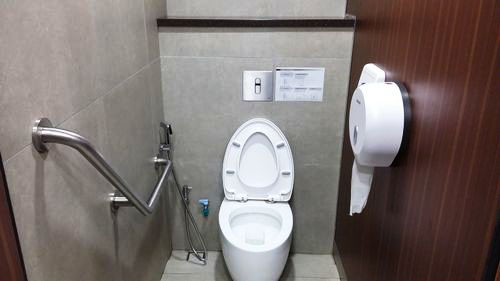 6-Star Toilet - Maritime and Port Authority of Singapore