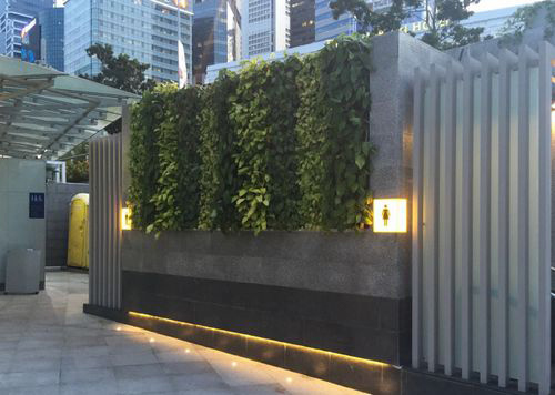 5-Star Toilet - Merlion Park @ Fullerton 