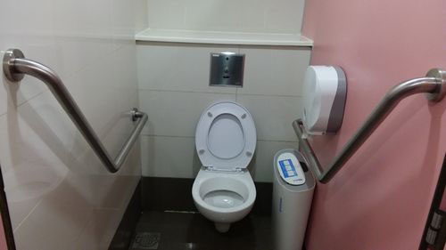 5-Star Toilet - Orchard MRT Station