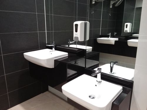 5-Star Toilet - Raffles Place MRT Station
