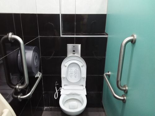 5-Star Toilet - Sembawang Bus Interchange