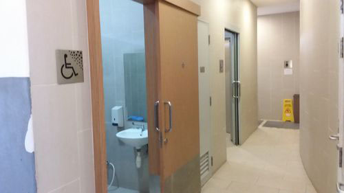 5-Star Toilet - Sentosa Boardwalk