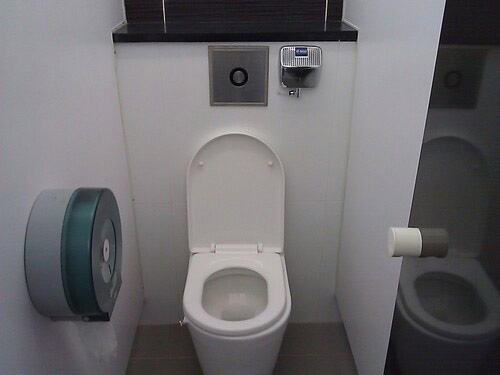 3-Star Toilet - Sunshine Place 