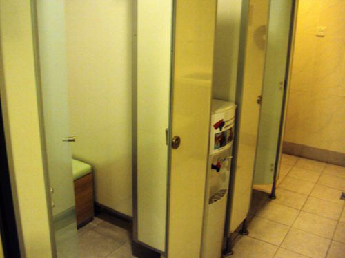 5-Star Toilet - Tampines One 