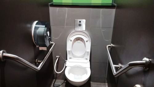 5-Star Toilet - Yishun Integrated Hub Bus Interchange