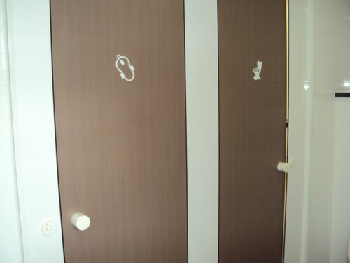 4-Star Toilet - 888 Plaza 