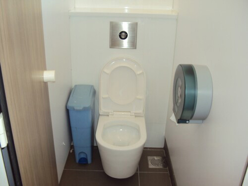 4-Star Toilet - Elias Mall 