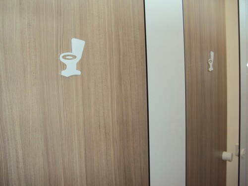 4-Star Toilet - Elias Mall 