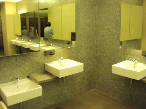 5 Star Toilet - Jurong Point Shopping Centre 