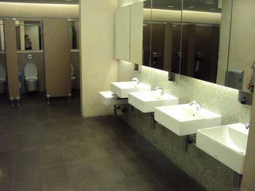 5 Star Toilet - Jurong Point Shopping Centre 
