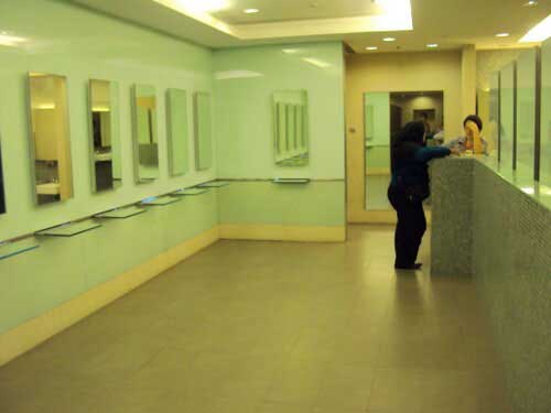 5 Star Toilet - Jurong Point Shopping Centre 