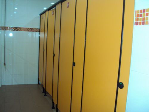 4-Star Toilet - Commonwealth Crescent Market 