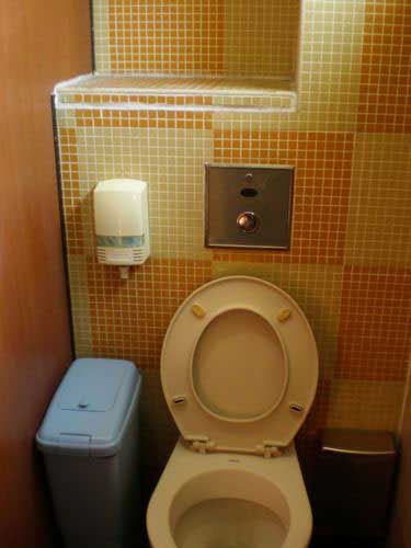 3-Star Toilet - Dunman Food Centre 