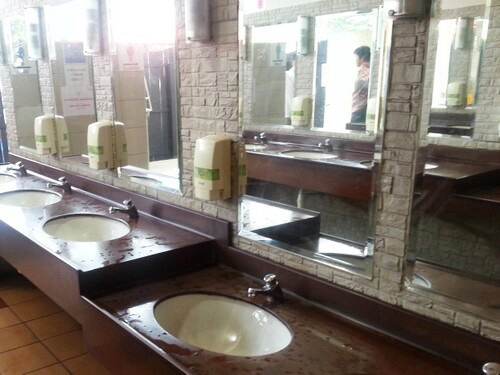 3-Star Toilet - North Bridge Road Market & Food Centre 